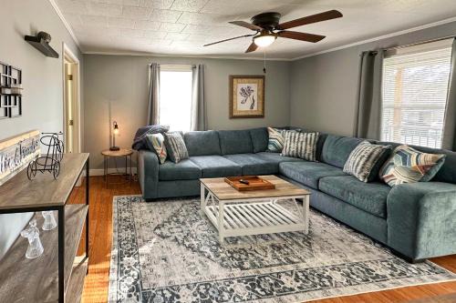 Toast House | 'The Vineyard House' - 2 Mi to Dtwn Mount Airy!