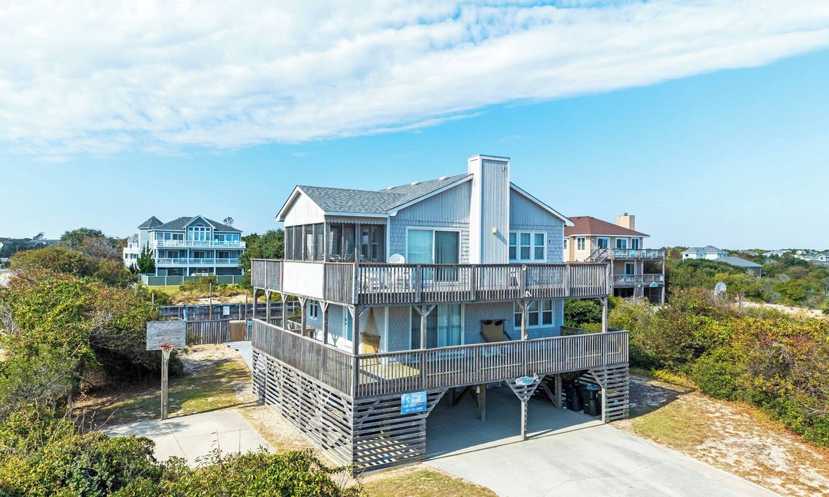 Whalehead Beach House | The Whaler: Affordable and comfortable Oceanside w/a Private Pool and Hot Tub