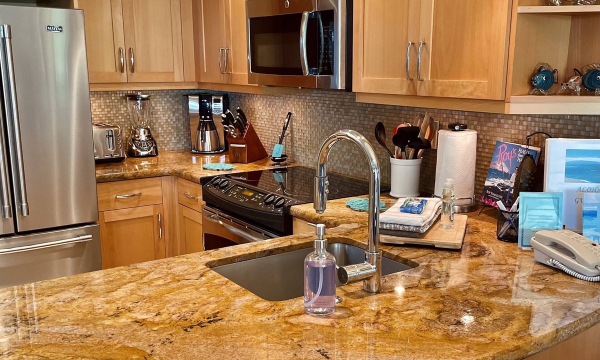 Kaanapali Apartment | The Whaler! ~Beautifully remodeled ground floor courtyard studio~