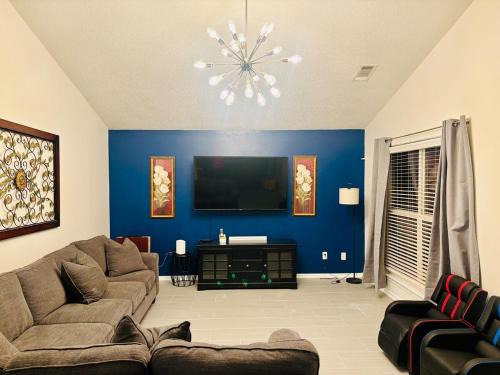 Williamsburg House | The Williamsburg Haven