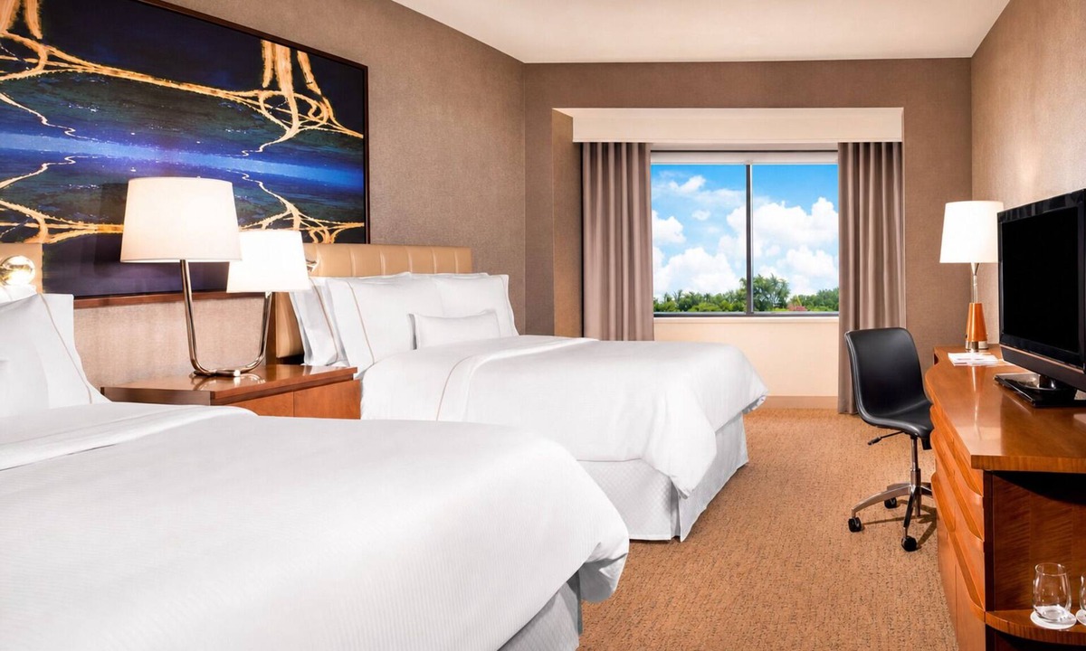 Park Central Hotel | This Place Has Everything for a Great Trip! 3 Units, Outdoor Pool, Pets Allowed!