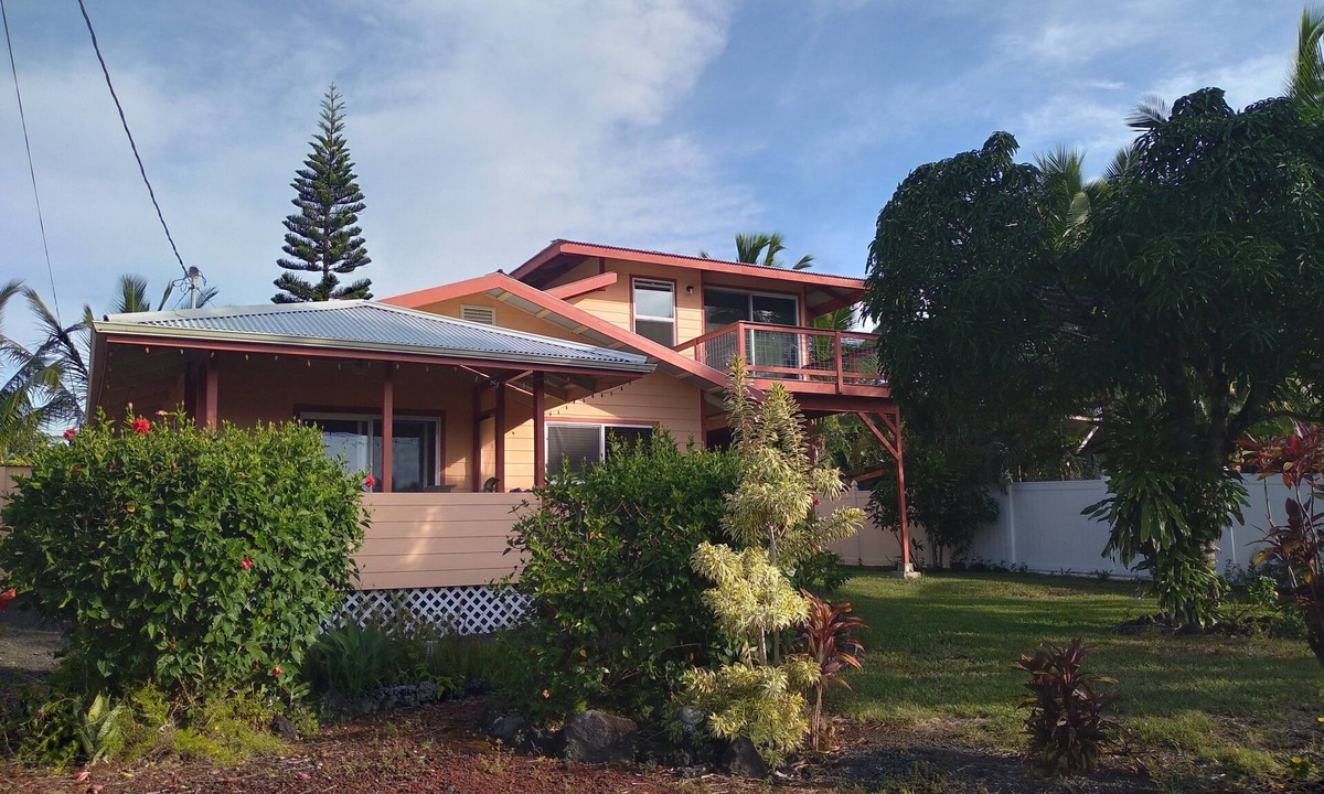 Kehena House | This Two story Ocean View located in Kalapana Seaview Estate