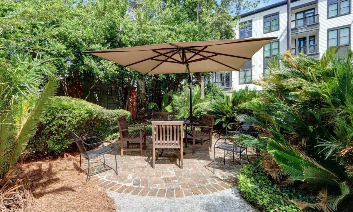 Old West Broad Neighborhood Condo | Tidewater Blue @ The Huntingdon Lofts Collection