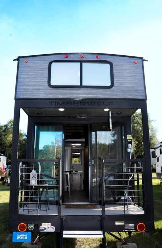 Eutawville House | Tiny Home Retreat with Lake Views & Private Patio in Eutaw Springs, South Carolina