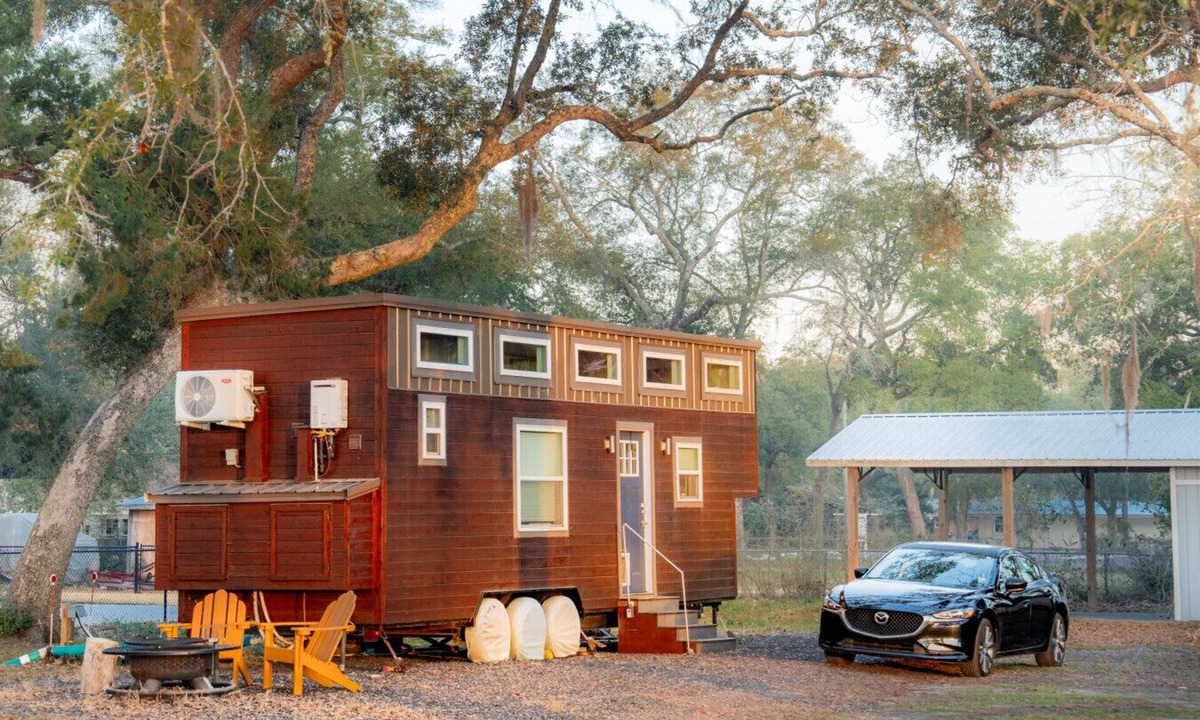 Freeport House | Tiny Home w Great Bay Views Pets Near Eglin Beach