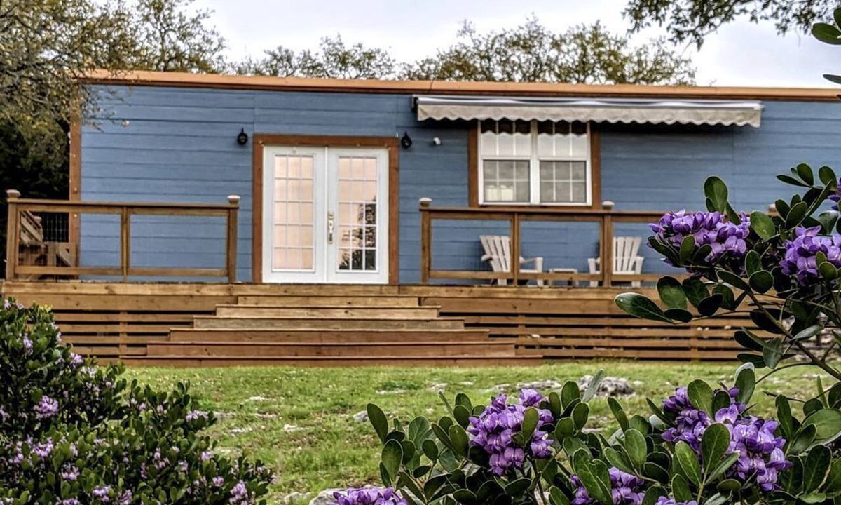 Pipe Creek Cabin | Tiny House with Amazing Views and Private Hiking Trails in Hill Country, Texas