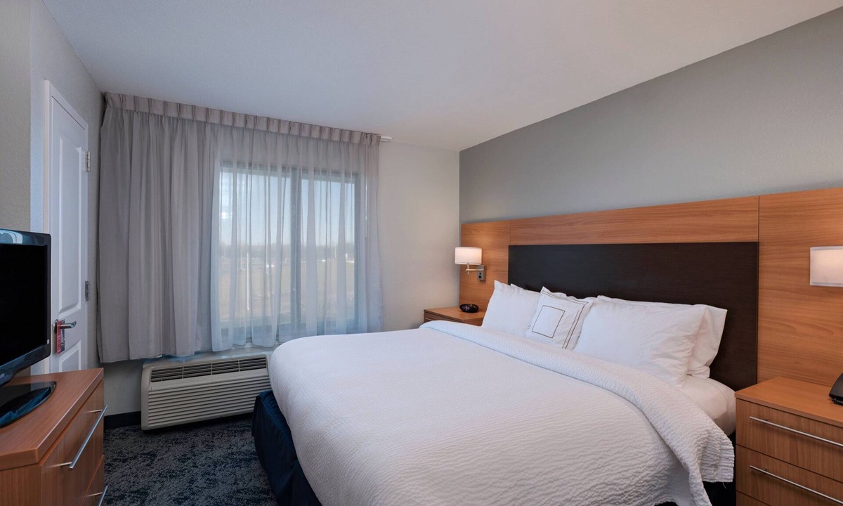 Monroe Hotel | TownePlace Suites Monroe
