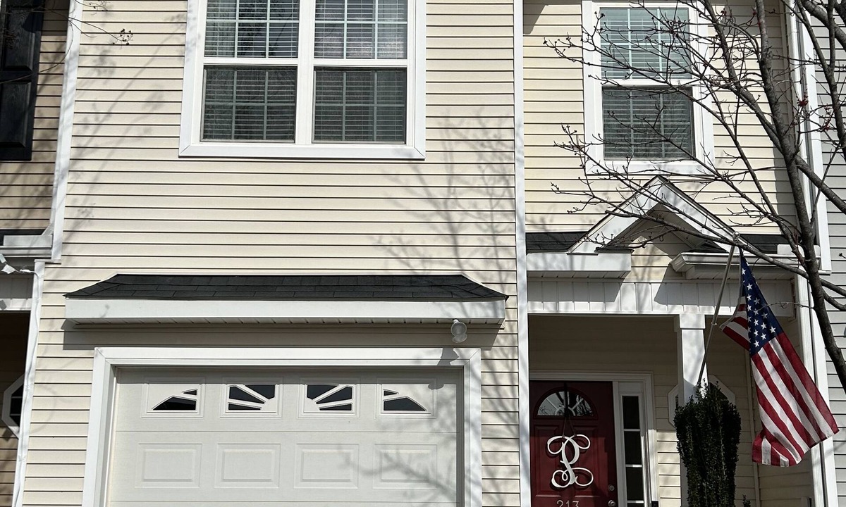 Simpsonville House | Townhome with WiFi and AC in Simpsonville.