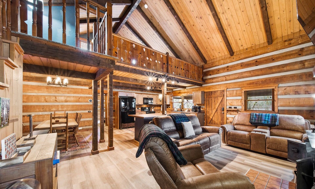 Blowing Rock Cabin | Traditional Cabin with Modern Conveniences