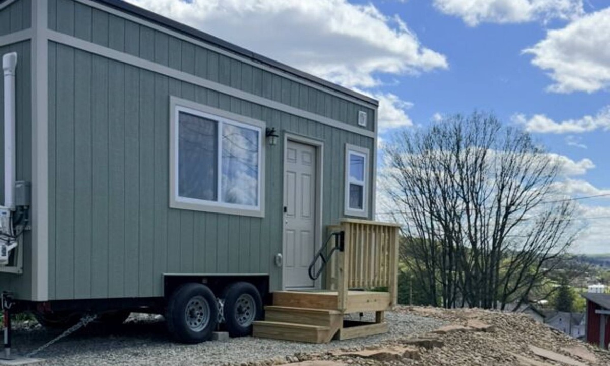 Meyersdale House | Trailside Tiny Home Retreat - Steps from GAP Trail