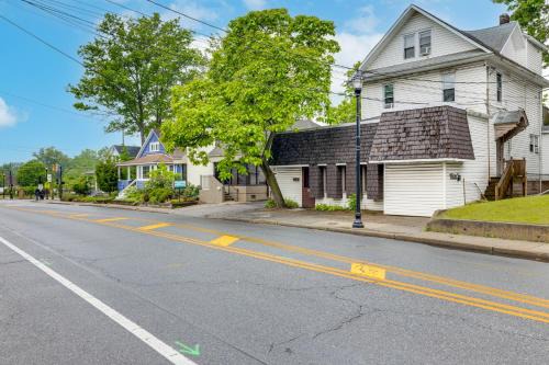 Barrington Apartment | Train to Philly! Pet-Friendly Unit in Barrington