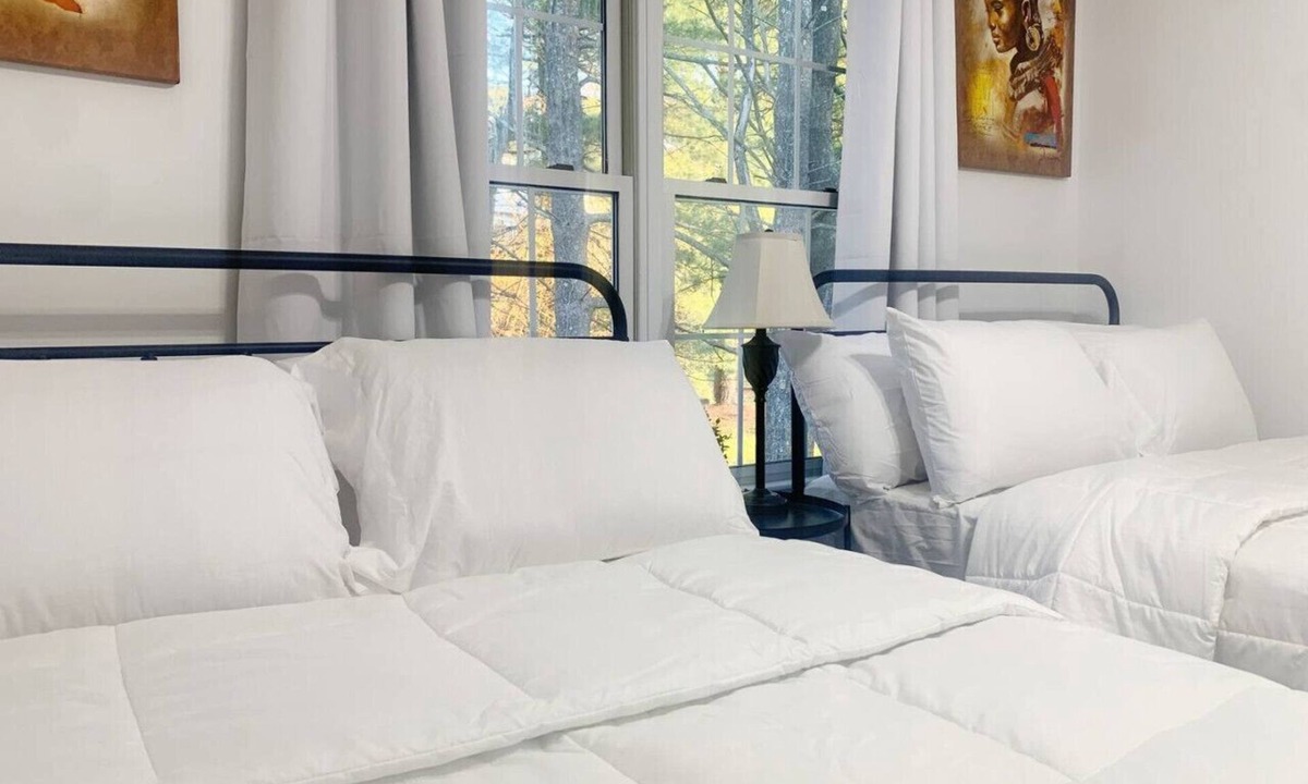North Laurel House | Tranquil Private Rm 4 Four