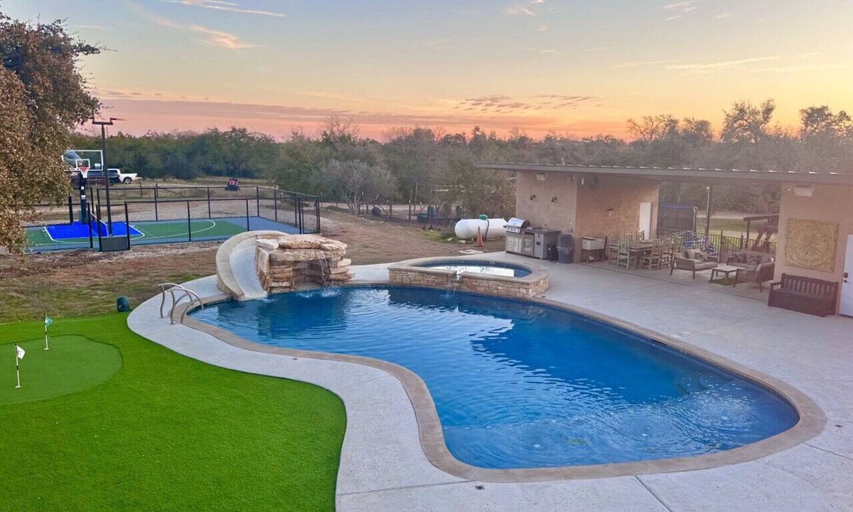 Dripping Springs House | Tree Top Retreat-Pool-Playground-Brewery