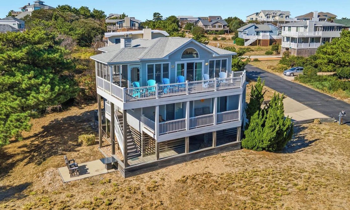 Duck House | True North | 375 ft to the beach