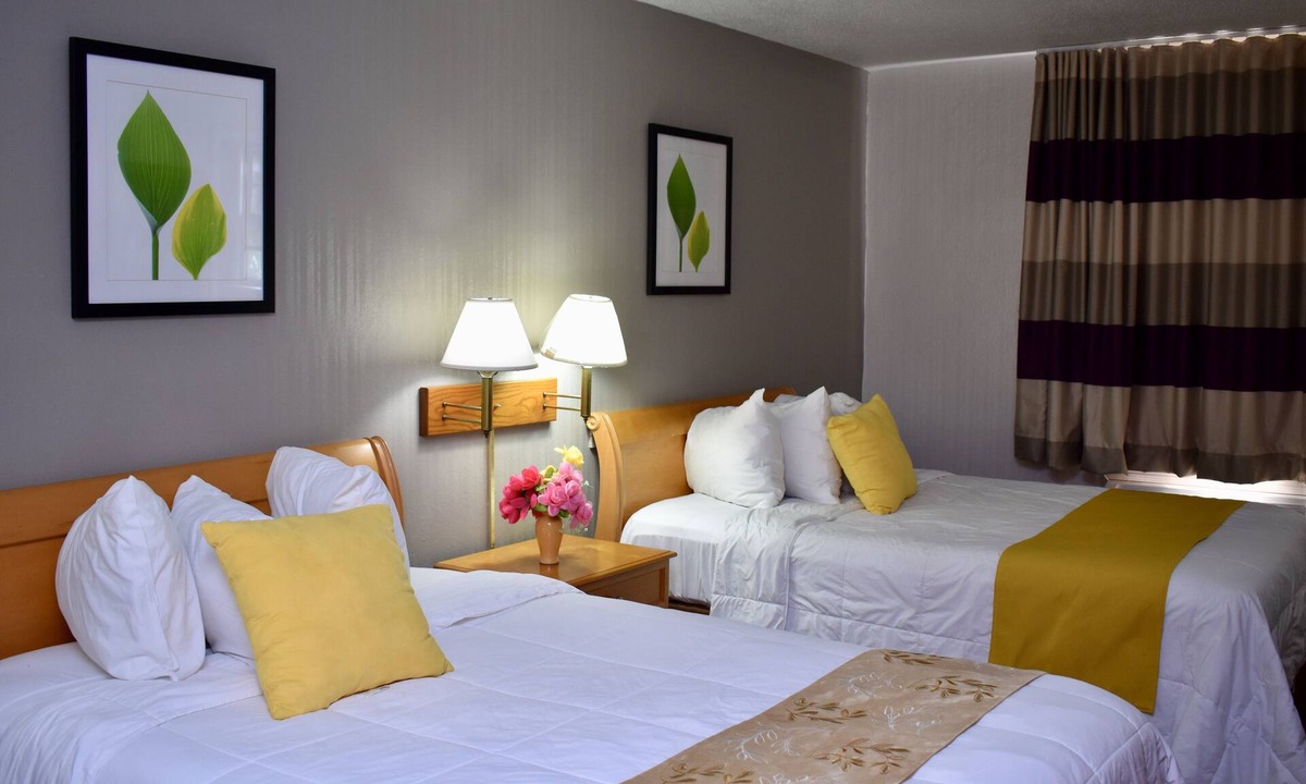 Front Royal Hotel | Twi-Lite Inn