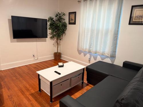 Enderly Park Apartment | Two Side-by-Side 1-bedroom Duplex Units