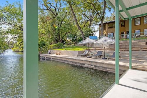 Buchanan Dam House | Two-Story Waterfront Retreat with Boat Dock, Two Firepits & Two Kayaks