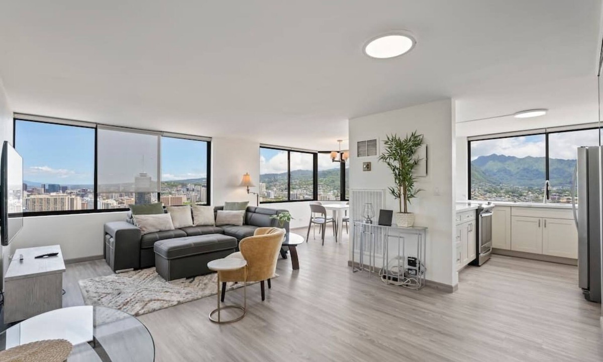 Waikiki Condo | [Upgraded June.2023]- Modern Penthouse Great View!