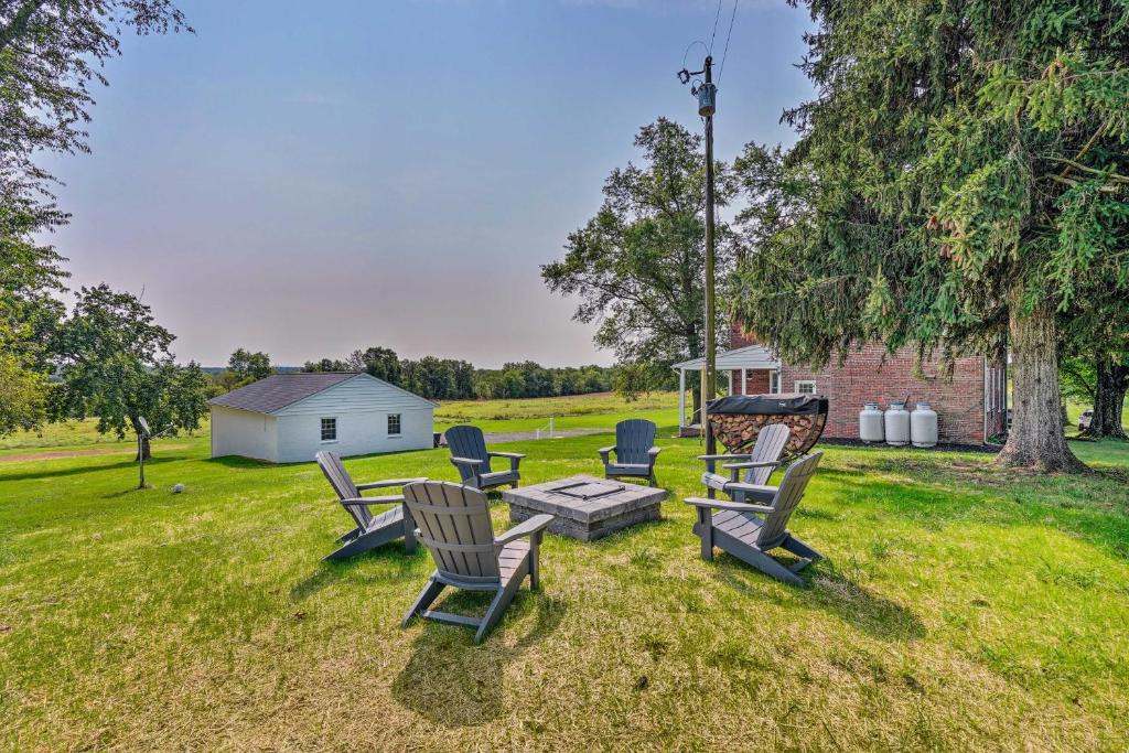 Taneytown House | Upscale Country Home w/Fire Pit in Taneytown!