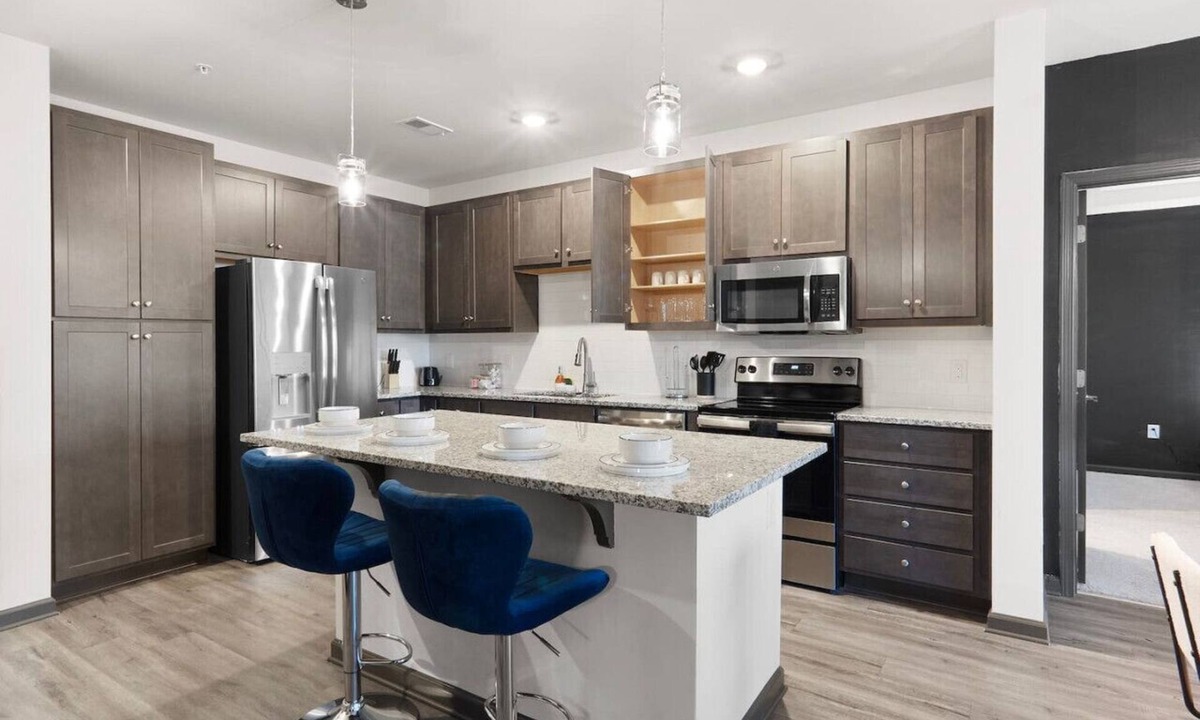 North Raleigh Apartment | Upscale King 5 Bed Suite—in North Raleigh!
