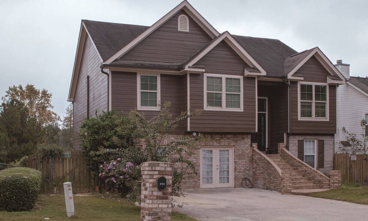 Morrow House | Vacation Home in Morrow, Georgia - Casa Bustamante
