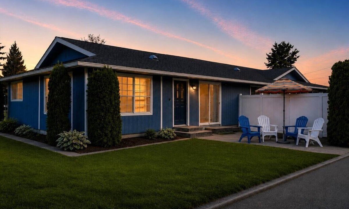 Sumas House | Value, Function & Free Breakfast