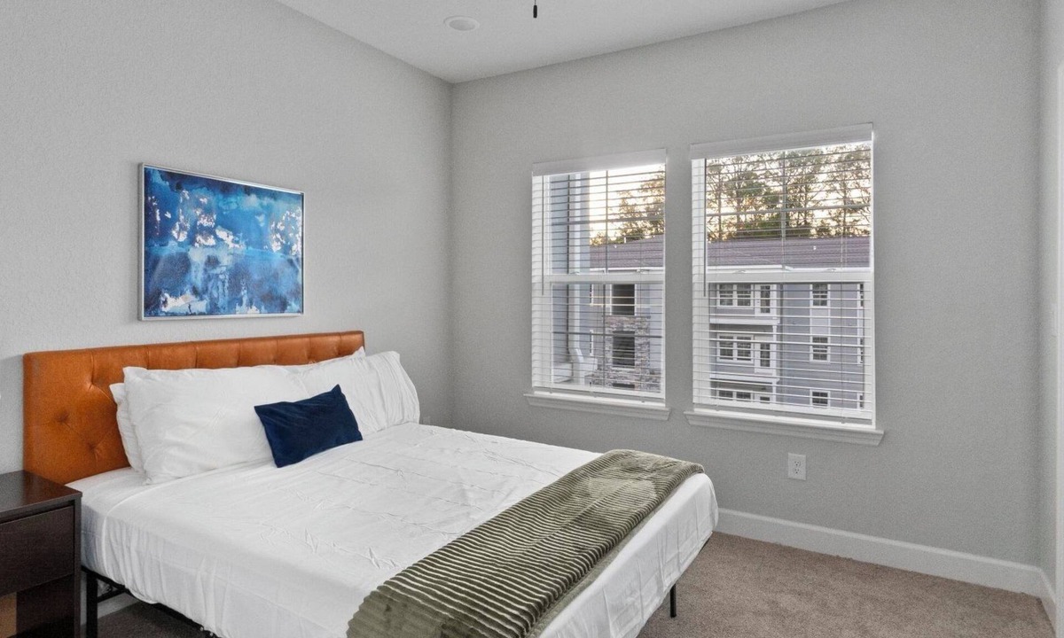 Newberry Apartment | Vanguard 1BD 11 - One Bedroom Apartment, Sleeps 2