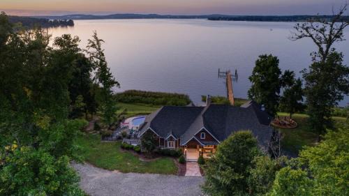 Earlville House | Veazey Cove Coastal Lodge BAYFRONT with POOL and DOCK