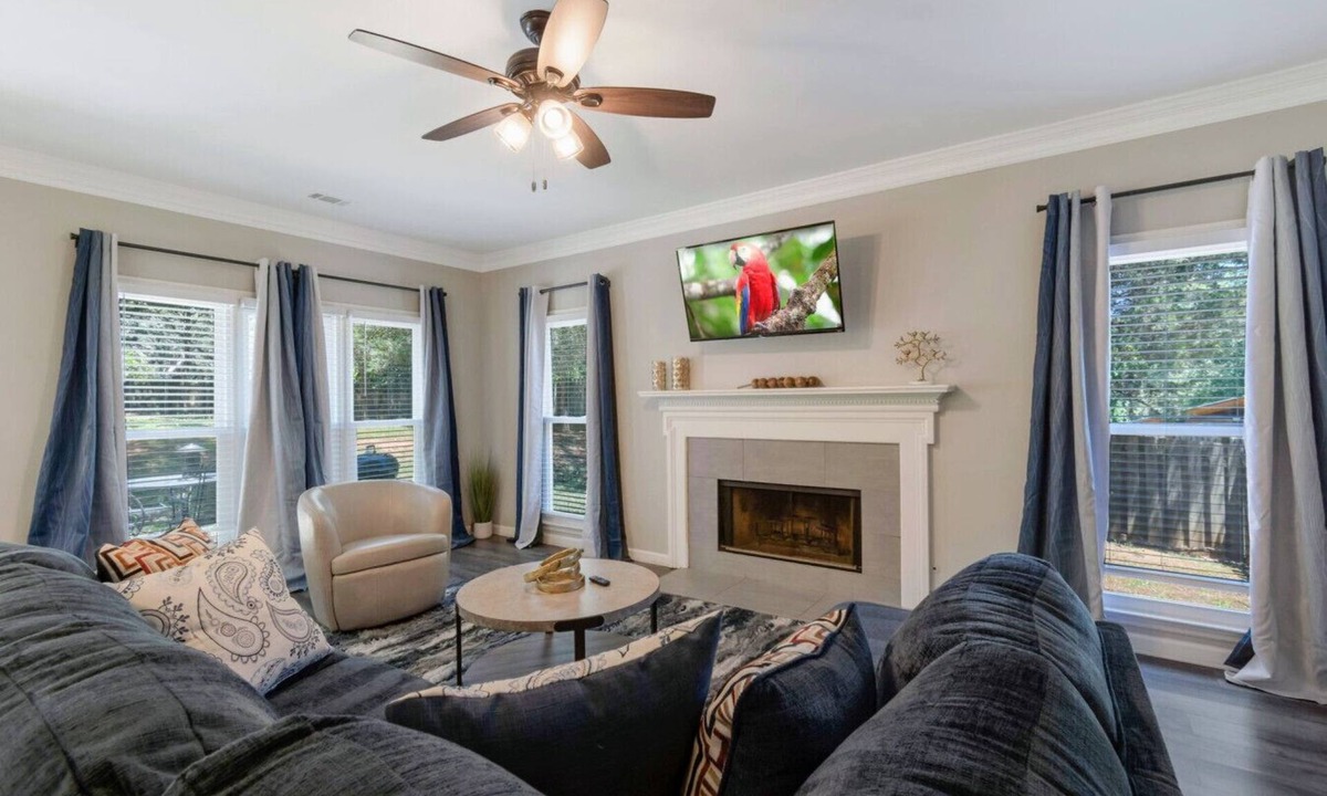 Johns Creek House | Victory Gate · ATH - Johns Creek-3BR-Fenced-Pet Friendly