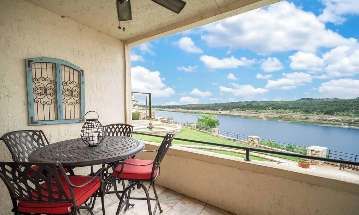 Highland Lake Estates Condo | Villa 2103 | Panoramic Lakefront Views | Island Amenities