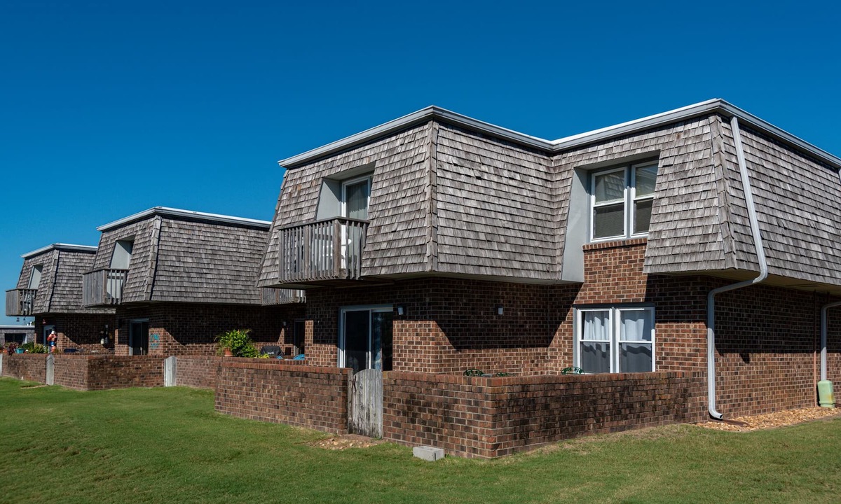 Nags Head House | Villas M1: 3 bedroom Townhome, Community Pool & Tennis Court