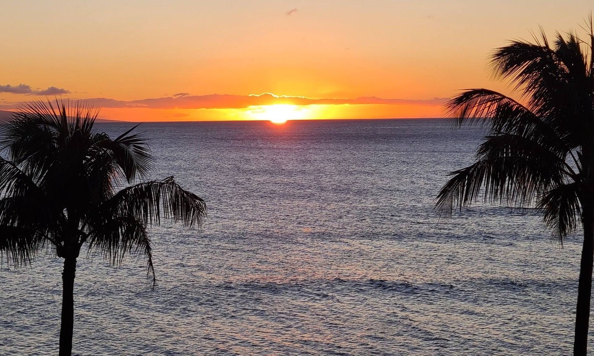 Kahana Condo | VIR #504 Upper West Maui Corner Oceanfront Condo - Kahana