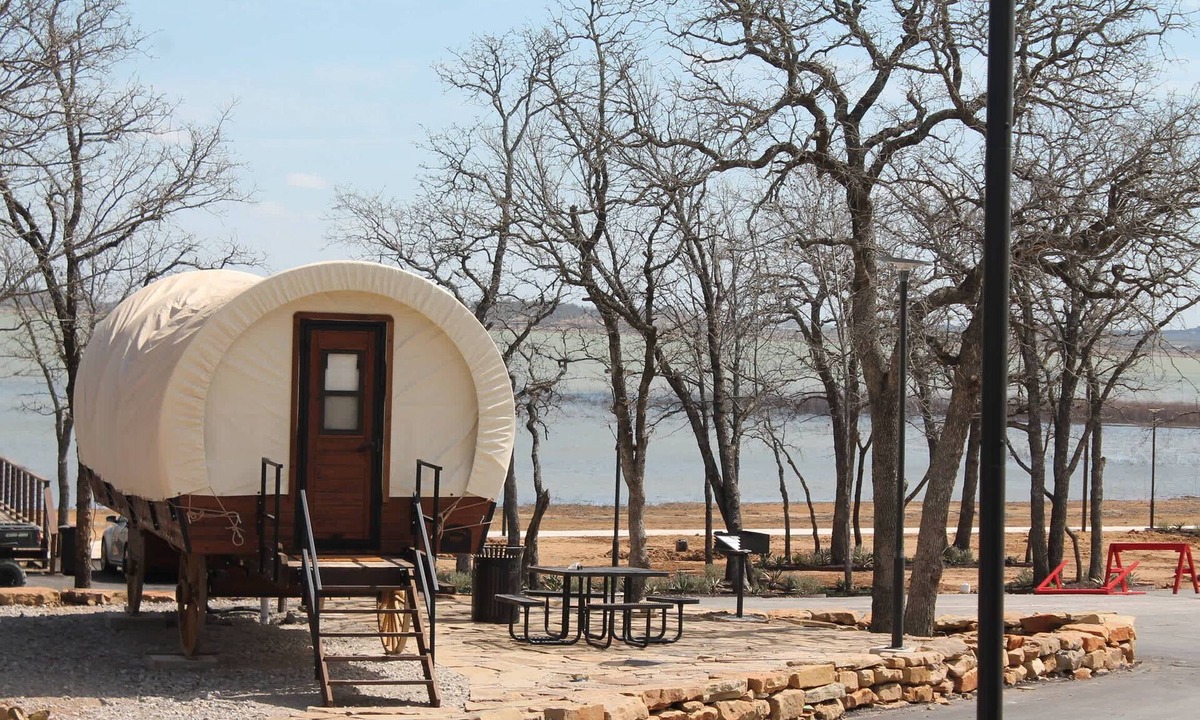 Bridgeport House | Wagon 4 - Elevated West Wagon Stay - Spacious, Cozy, and Charming