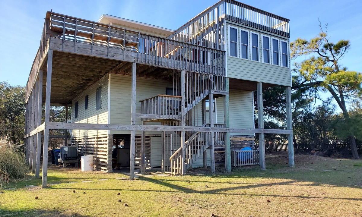 Duck House | Walk to Beach, Dogs Welcome, Family Friendly, Open Decks, D0112