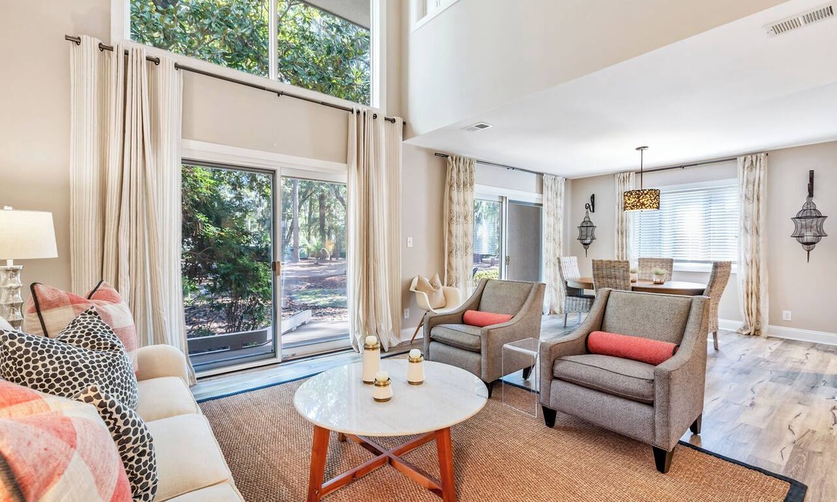 Sea Pines Condo | Walk to Harbour Town! Villa Pool Just Steps Away, Coastal Chic