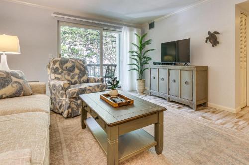 Harbour Town House | Walk to Harbour Town: Quaint Sea Pines Gem