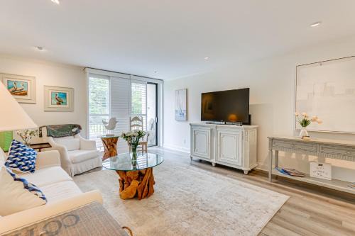 Harbour Town House | Walk to Pier & Golf: Heart of Harbour Town Condo