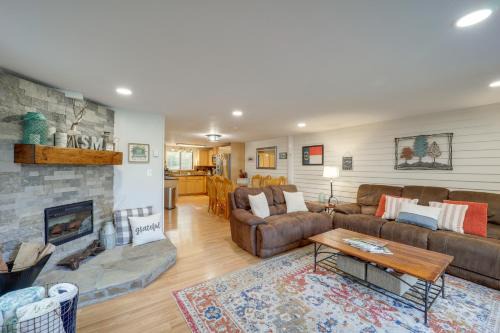 Sugar Mountain House | Walk to Sugar Mountain Resort: Ski, Golf & Hike!
