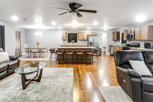 Tifton House | Walk to Tift Regional Health! Refined Home w/Yard