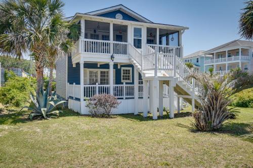 Atlantic Beach House | Walk to Water: Coastal-Chic Home Near Myrtle Beach