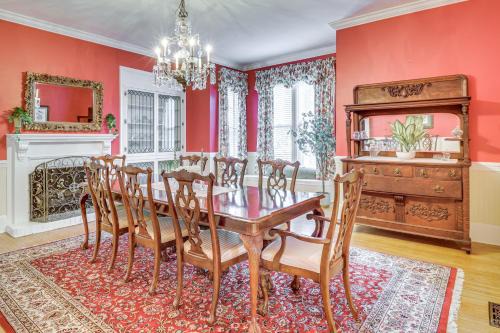 Elizabeth City House | Walk to Waterfront: Downtown Elizabeth City Home!