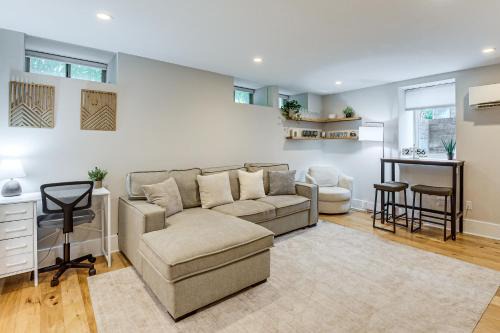 Adams Morgan Apartment | Walkable DC Stay! Stylish Studio in Adams Morgan