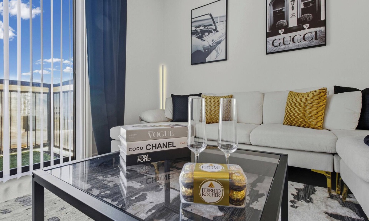 North Burnet Apartment | Walkable Domain Stay: Steps to Top Dining & Luxury Shops