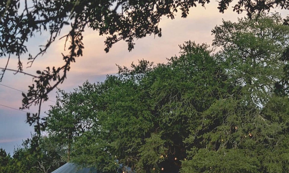 Dripping Springs Cabin | Wanderin' Star Farms - The Nest