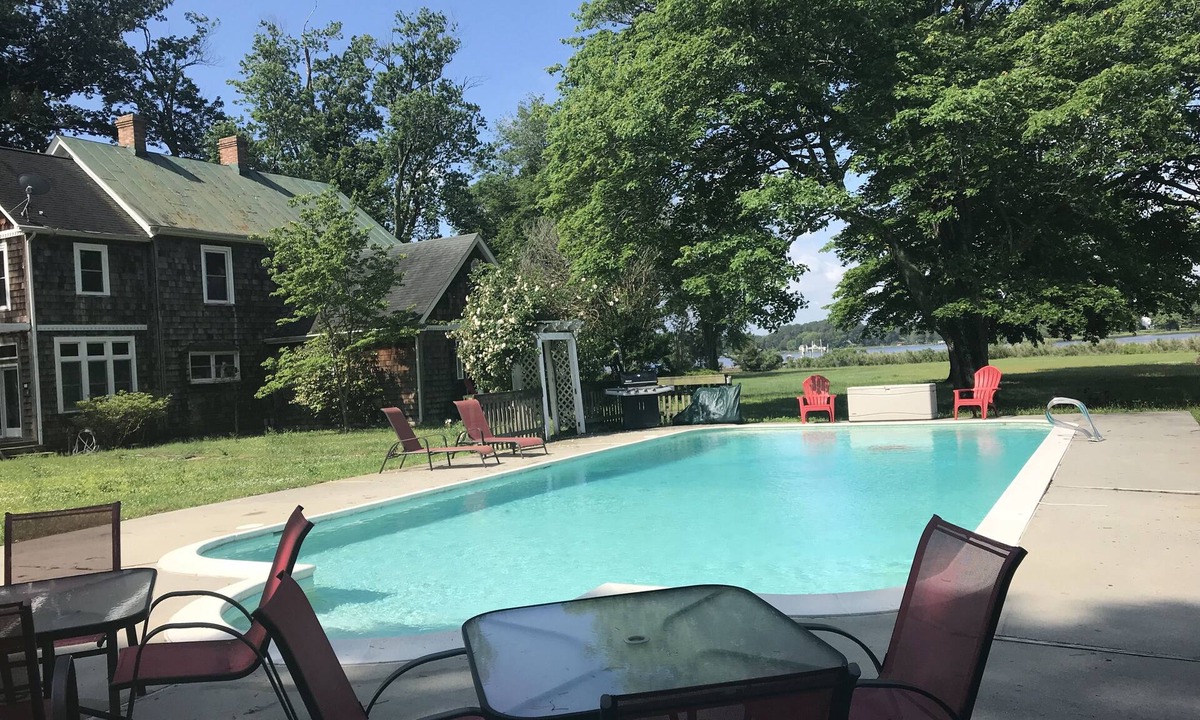 Ware House | Waterfront Farmhouse, Private Pool, Dock, 2 Master Suites - Book 8/26 - 9/1