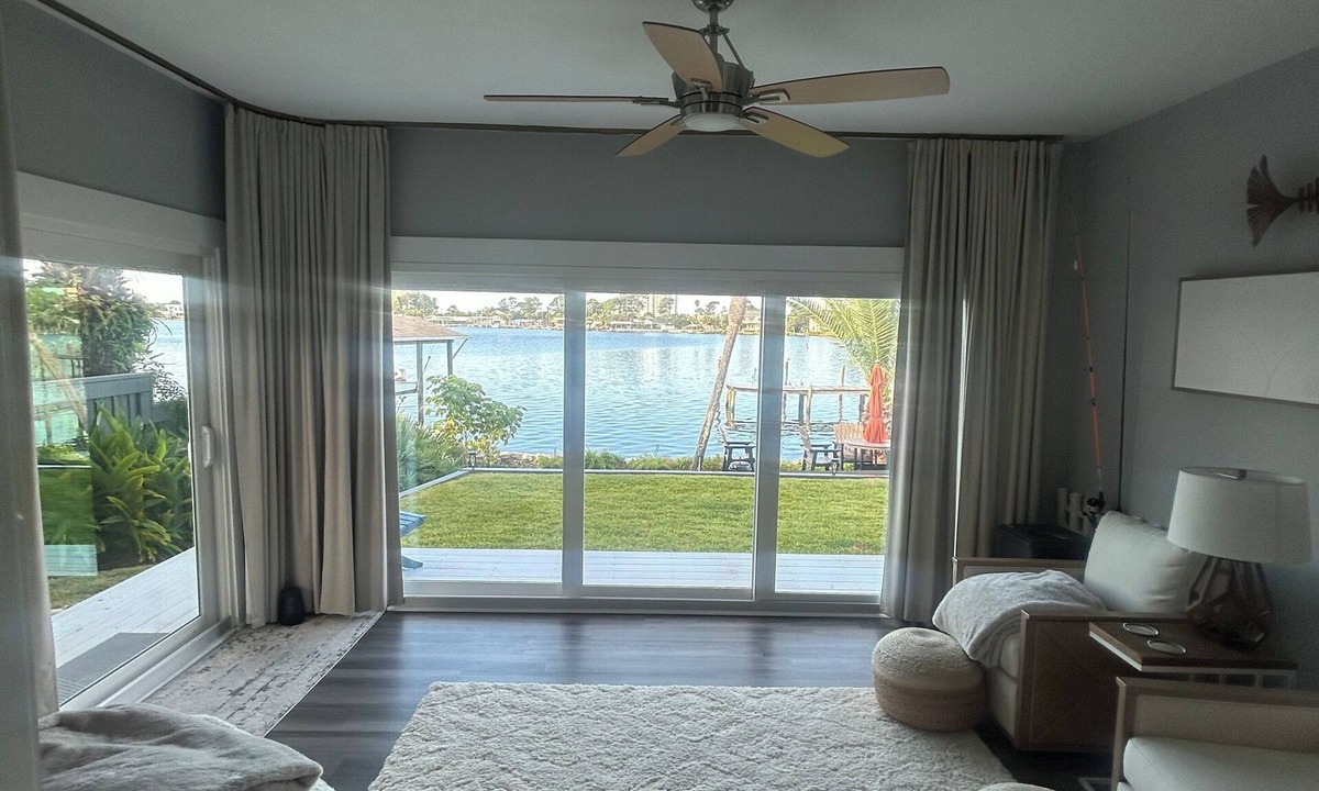 Thomas Drive Condo | Waterfront, ground level, corner unit! Long term rental only, no weekly stays