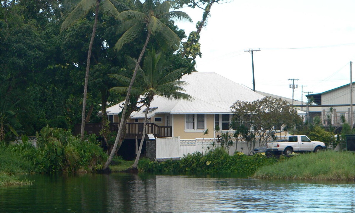 Keaukaha House | Waterfront in heart of Hilo, 1 block to hotels. Built on pond w/fish & turtles.