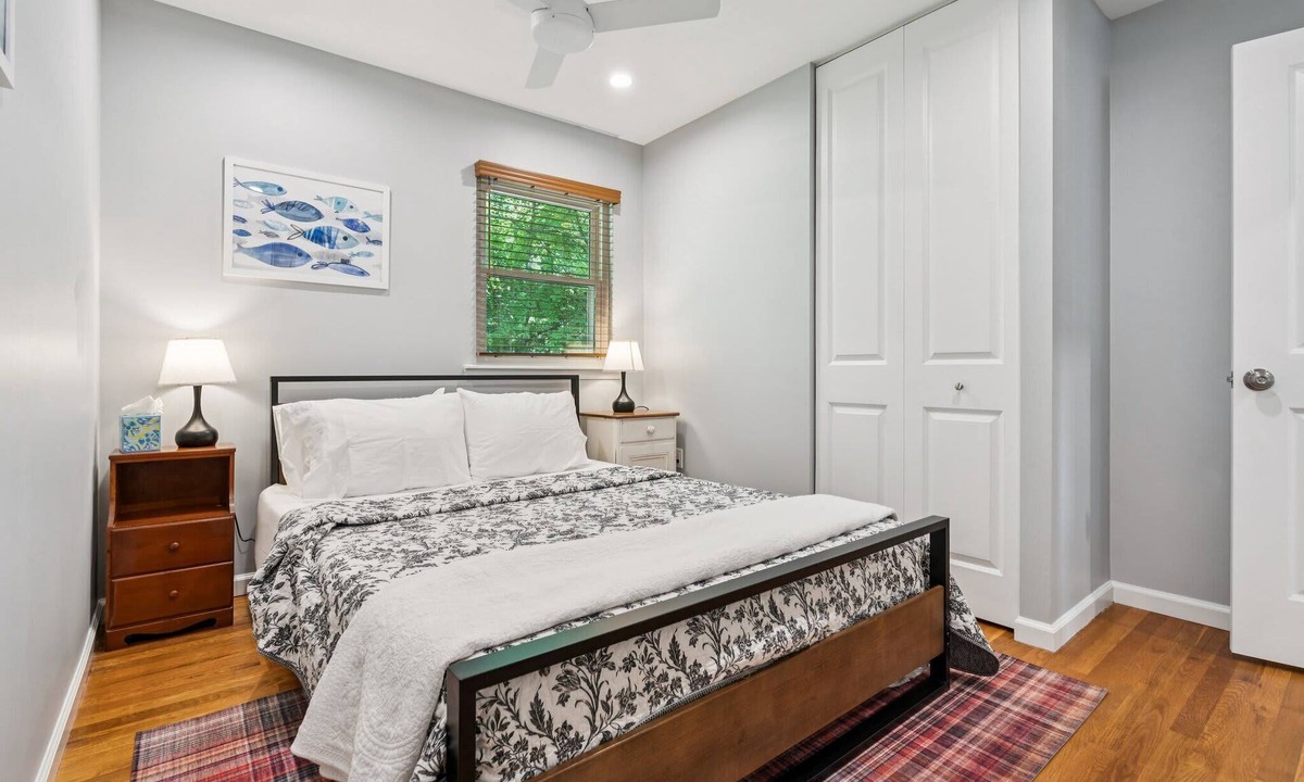 Pasadena House | Waterfront | Pool, Dock & Sleeps 12