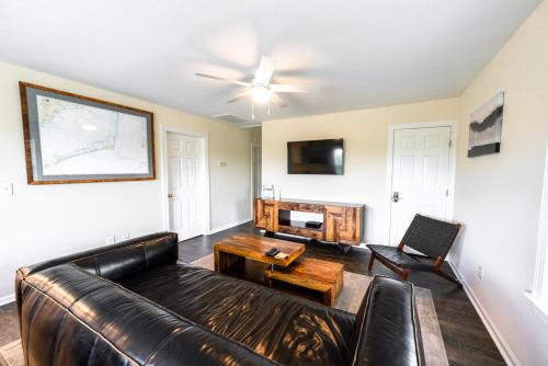 Waves Apartment | Watermen's Cabana 2C - 3-Bed, 2-Bath Apartment - Walk To BEACH Access & PET Friendly!