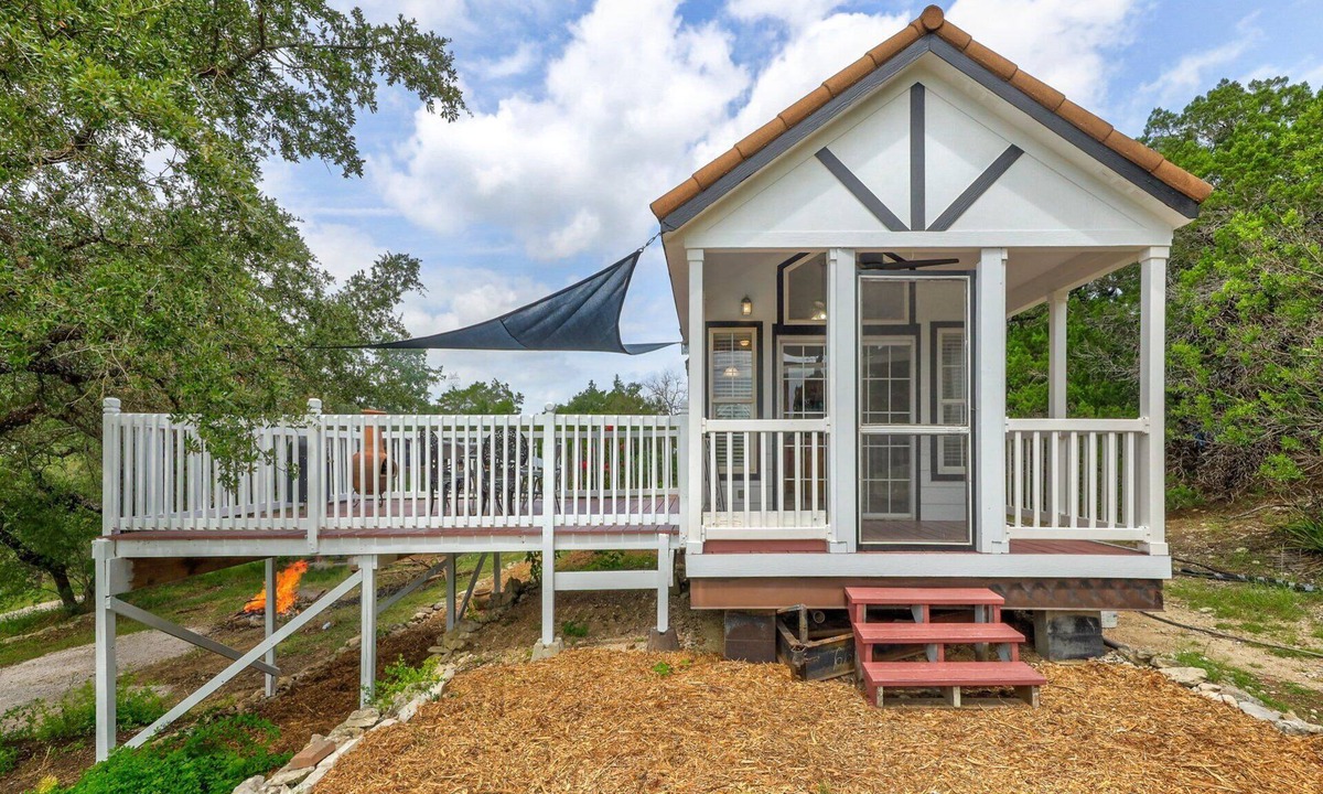 Spicewood Cottage | Welcome to The Tiny Haven at Hilltop Haven of Spicewood, Texas.